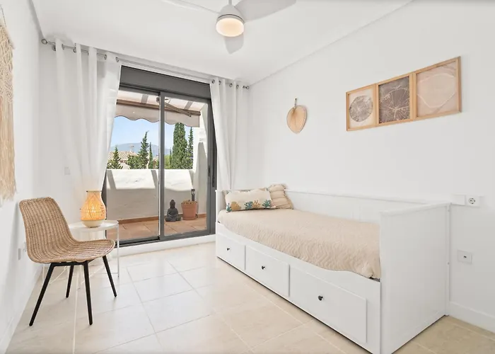 Stylish Duplex Penthouse In Gated Community Rdr507 * Estepona